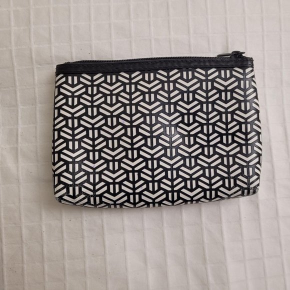 Tan and blue pleather satchel. - Picture 9 of 11